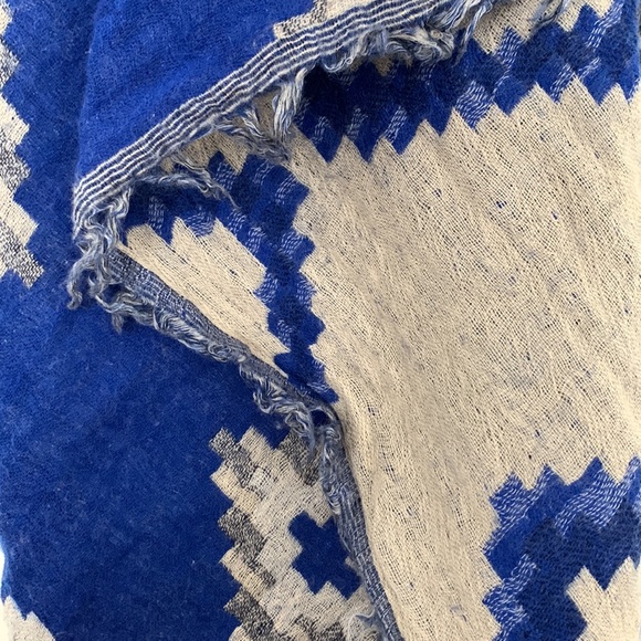 Wilfred 100% Wool Diamond Mosaic Scarf - Picture 2 of 4